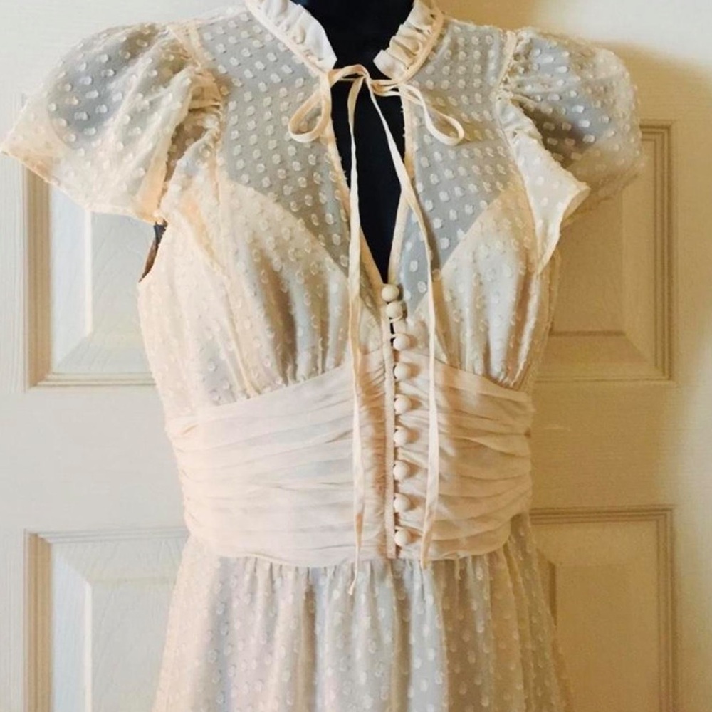 BCBGMaxAzria Cream Ruffle Detail Blouse